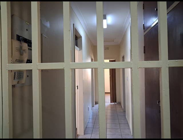 3 BEDROOM FREESTANDING FOR SALE IN STILFONTEIN EXT 4